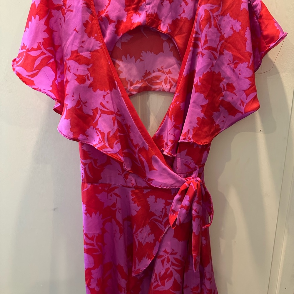 DO+BE Pink/Red Wrap Romper - Size L